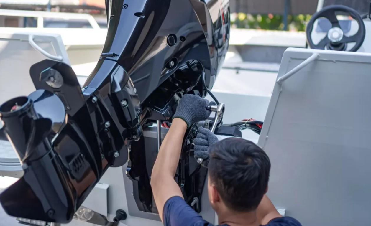 Yamaha outboard repair