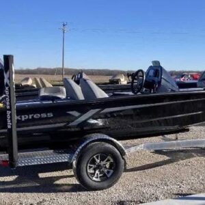 2024 Xpress H17 Bass Boat