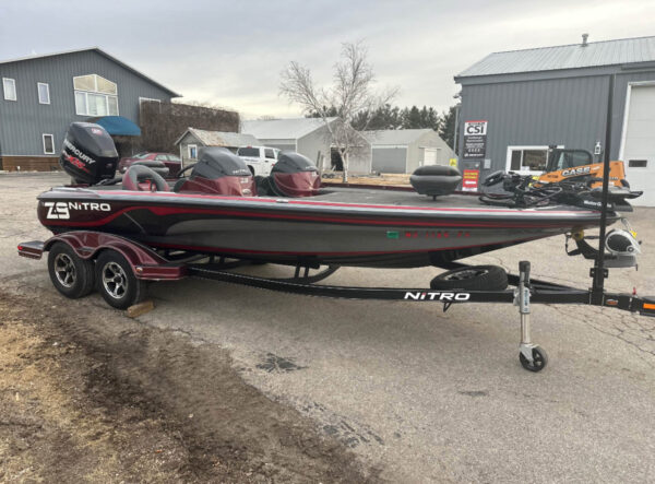 2015 Nitro mint Z9 boat