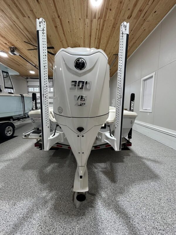 Yamaha F300XSB2 outboard motor