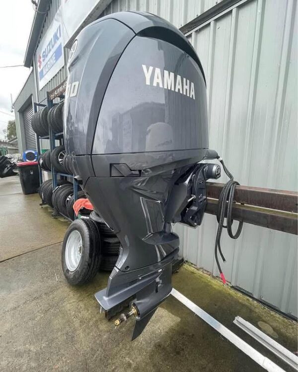 2020 Yamaha 200hp outboard motor